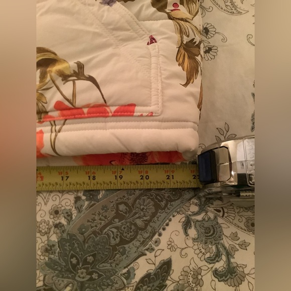 Anthropologie- Daily Practice Boxy Puffer Vest - Picture 9 of 13